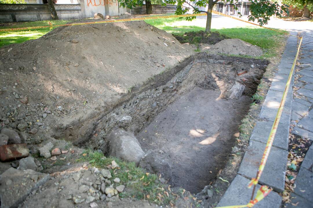 Archeologiniai kasinėjimai Muzikinio teatro sodelyje 