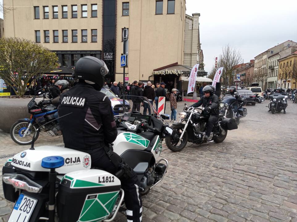 Baikeriai sudrebino Klaipėdą ir atidarė savo sezoną