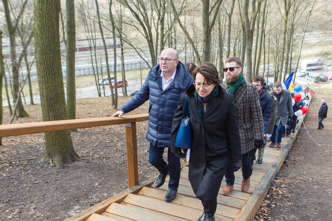 Atidengta Napoleono žygį per Nemuną žyminti lenta