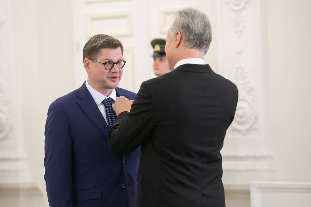 Valstybės apdovanojimų įteikimo ceremonija Lietuvos Prezidento rūmuose