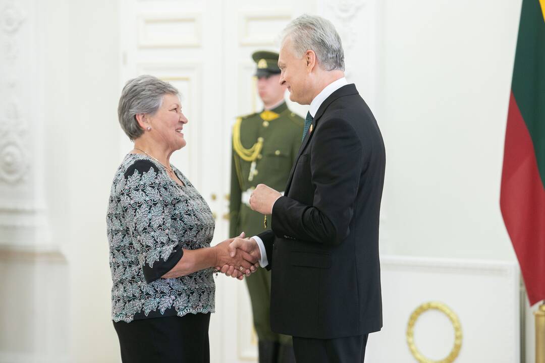 Valstybės apdovanojimų įteikimo ceremonija Lietuvos Prezidento rūmuose