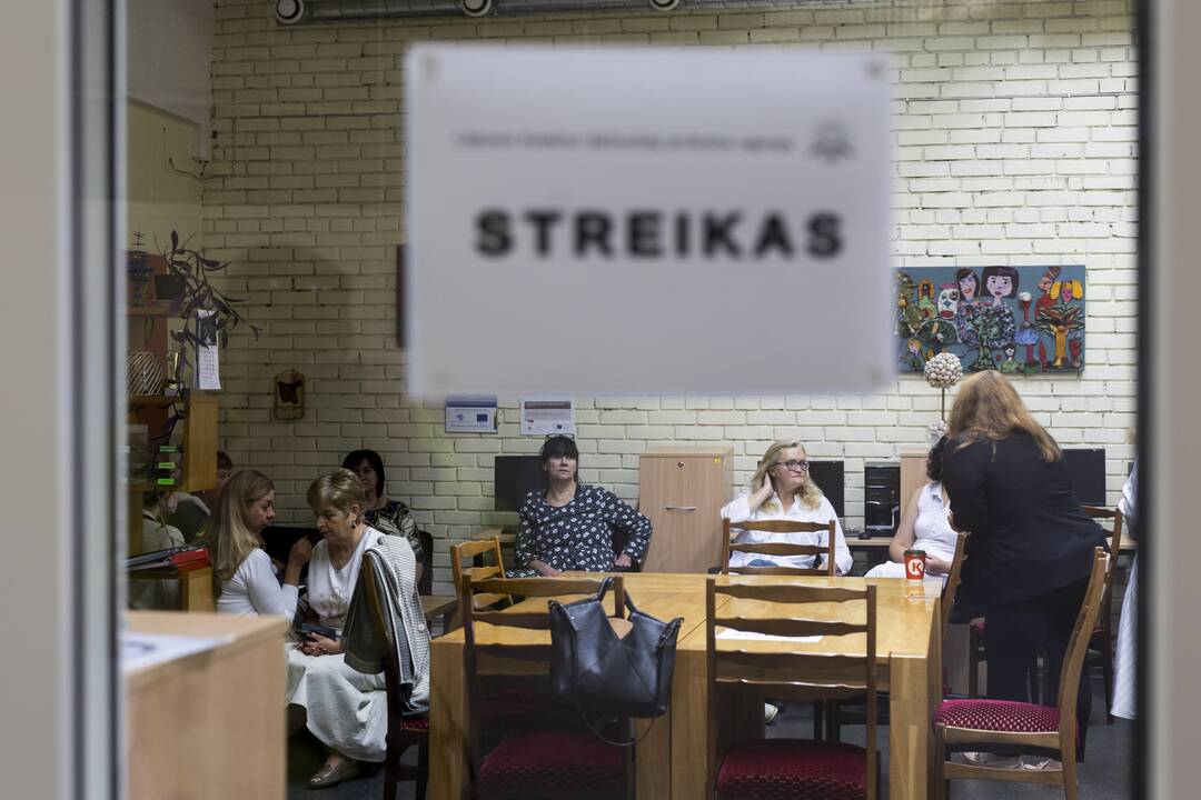 A. Navicko profesinė sąjunga: pasiūlymai dėl mokytojų atlyginimų augimo kol kas netenkina