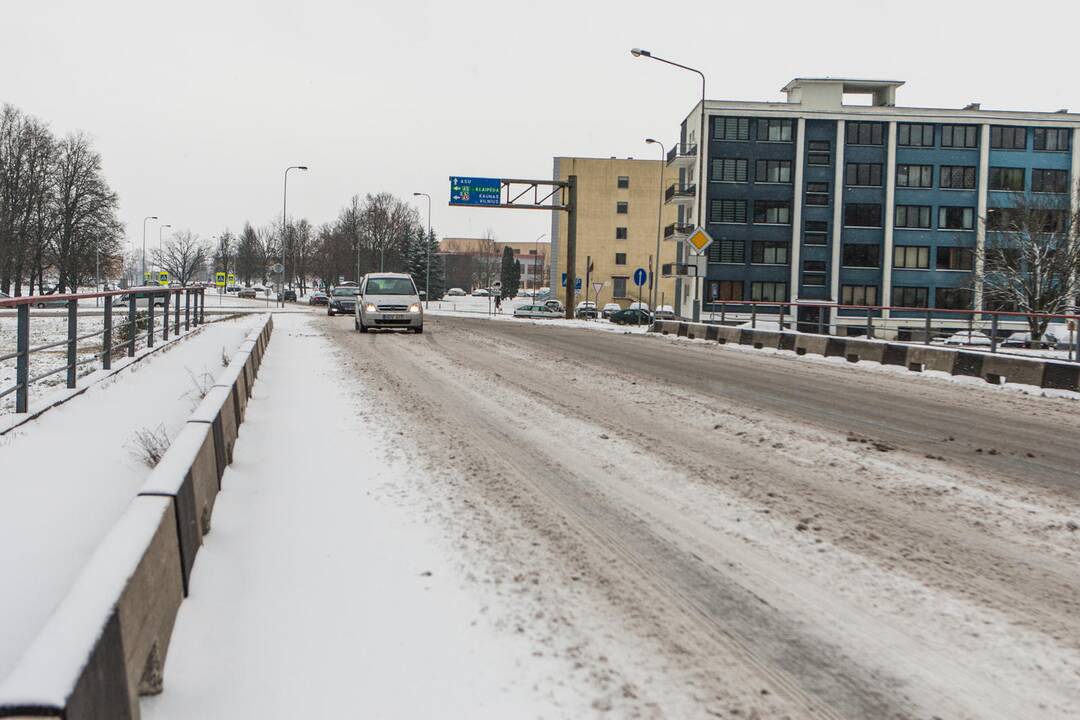 Sudėtingos eismo sąlygos Kaune