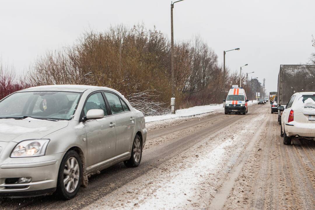 Sudėtingos eismo sąlygos Kaune