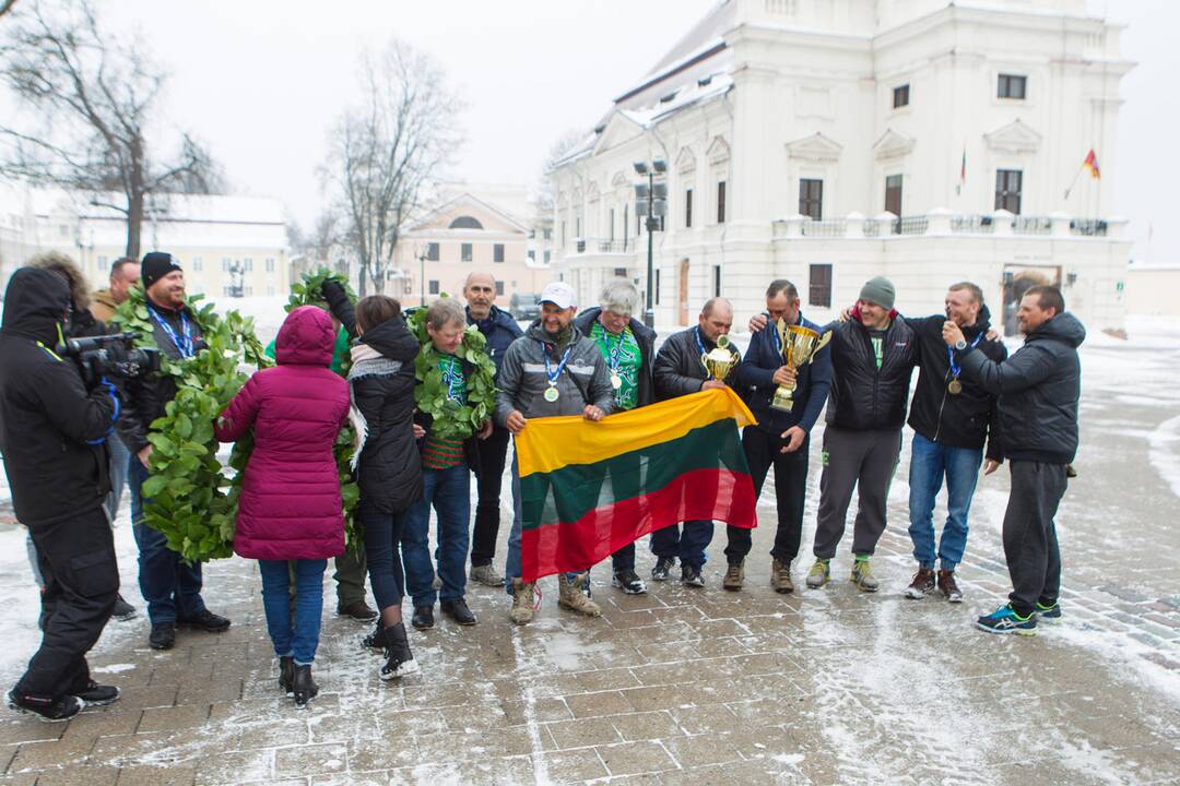 Poledinės žūklės čempionų sutikimas Kaune