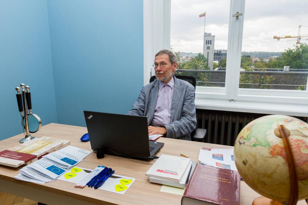 Europarlamentaras L. Mažylis Kaune atidarė savo biurą