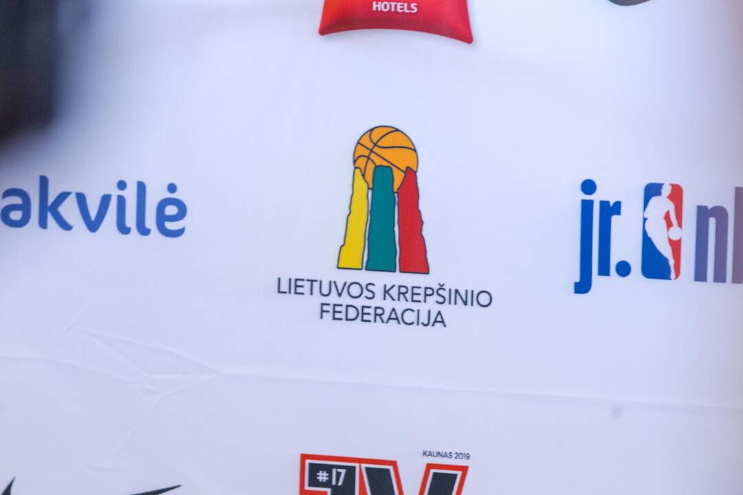 J. Valančiūno krepšinio stovykla