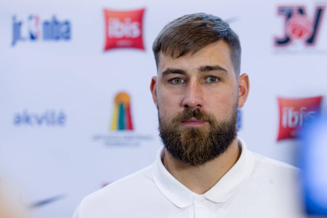 J. Valančiūno krepšinio stovykla