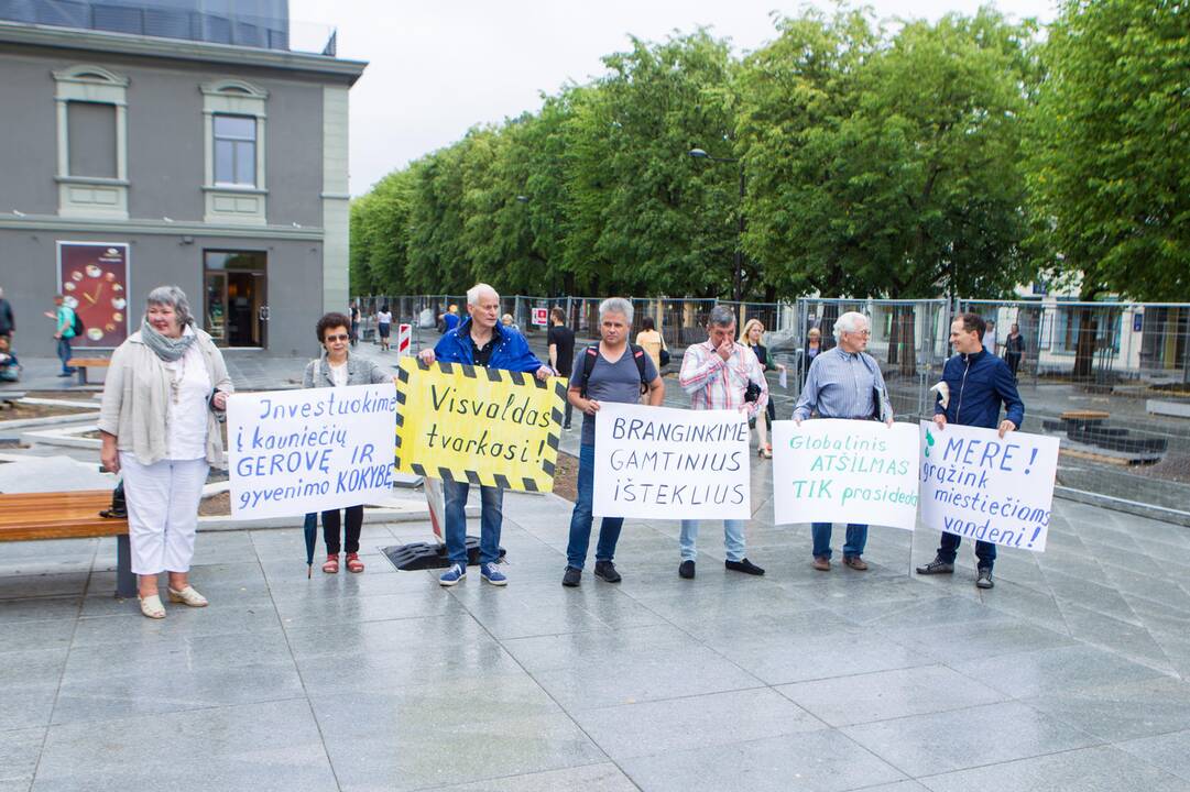 Protestavo, kad nepritrūktų vandens