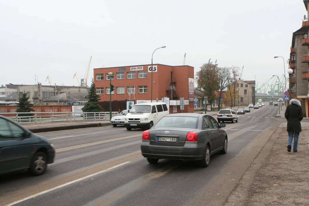 Šalies keliai drėgni arba sausi, atidžiau vairuoti siūloma rytinėje dalyje