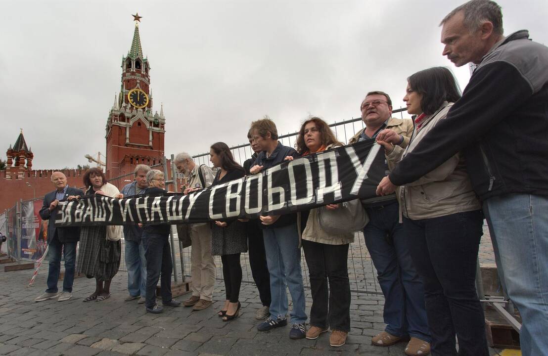 Rusijoje areštuota 10 aktyvistų, minėjusių „Prahos pavasario“ demonstraciją