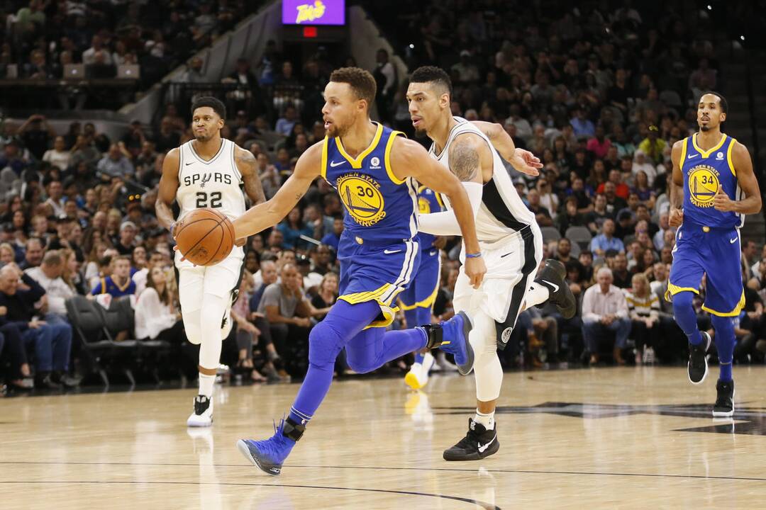 NBA: „Warriors“ nugalėjo „Spurs“