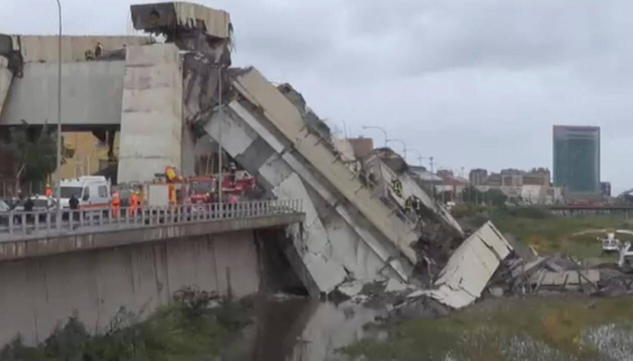 Nugriuvęs viadukas Italijoje