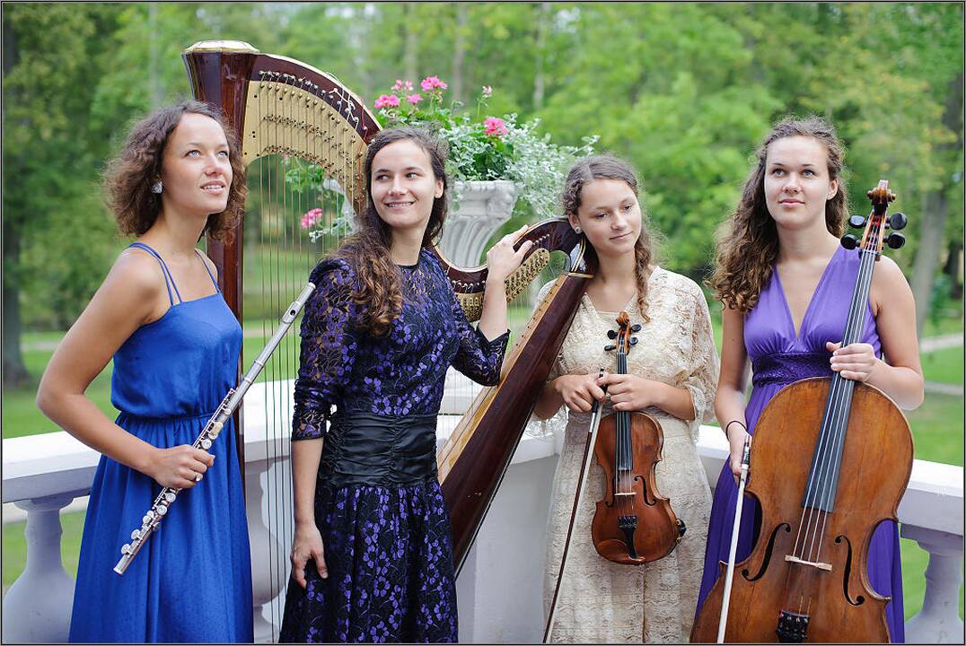 Vita Marija, Joana, Kotryna Ugnė ir Elena Daunytės.