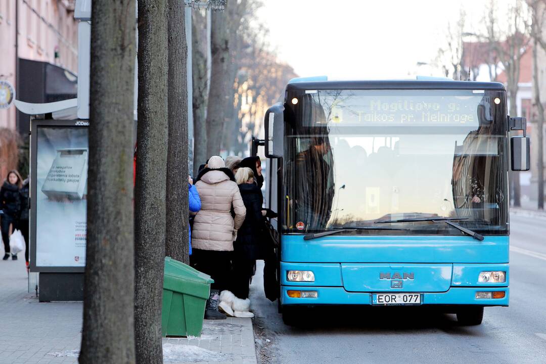 Nuo sausio 1-osios už daugumą miesto autobusų bilietų teks mokėti brangiau.