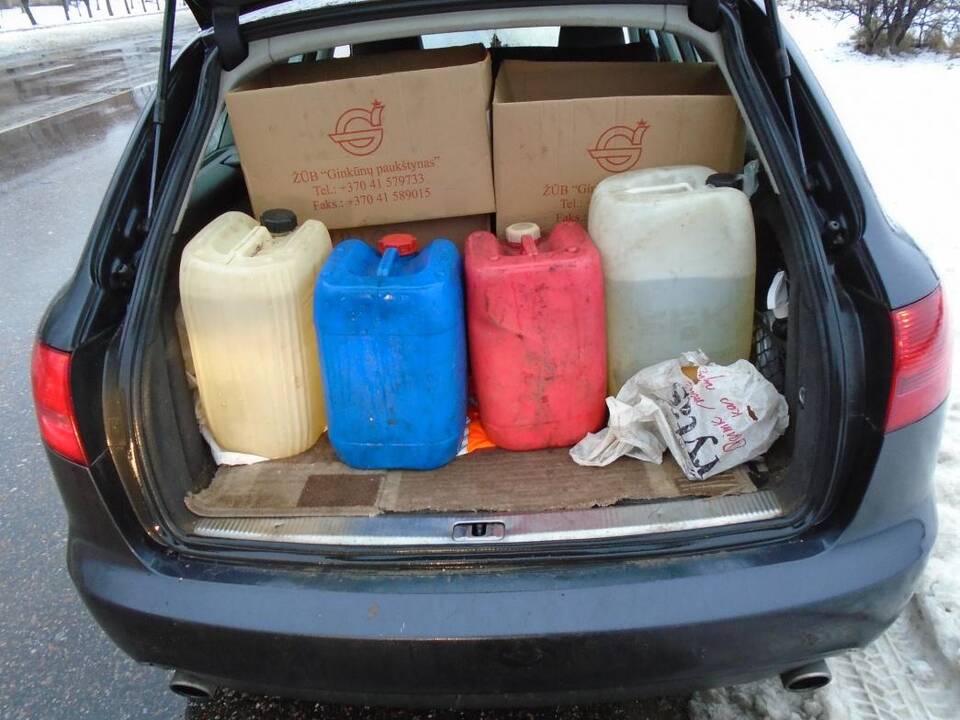 Sulaikytas nelegalius degalus vežęs vyras