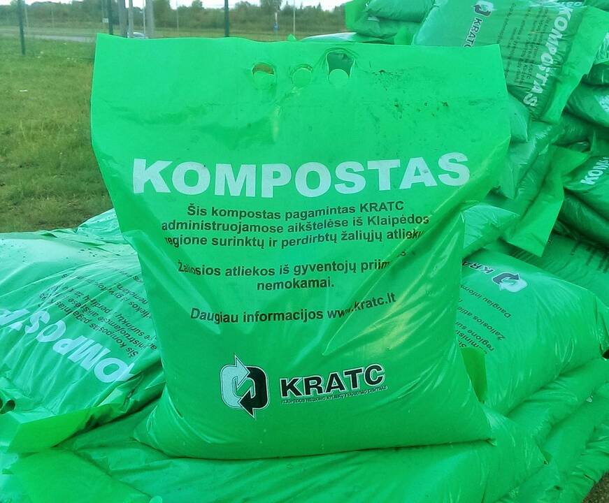 Iniciatyva: nemokamai tokį komposto maišą gali gauti kiekvienas regiono gyventojas, atvežęs nereikalingus daiktus į KRATC administruojamą atliekų priėmimo aikštelę.