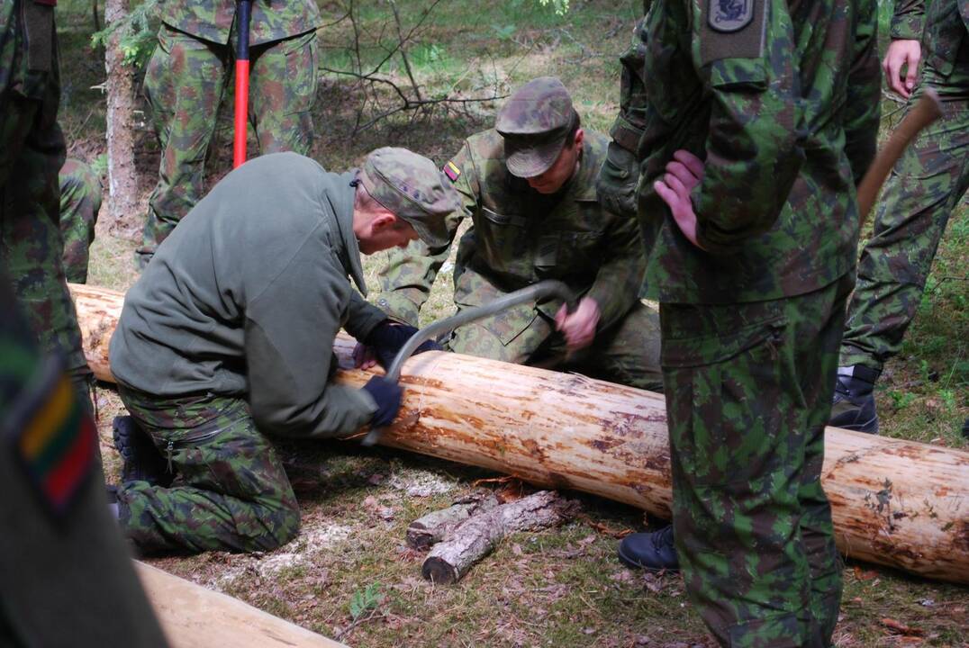 Smiltynės sveikatingumo take pradėti montuoti nauji įrenginiai 