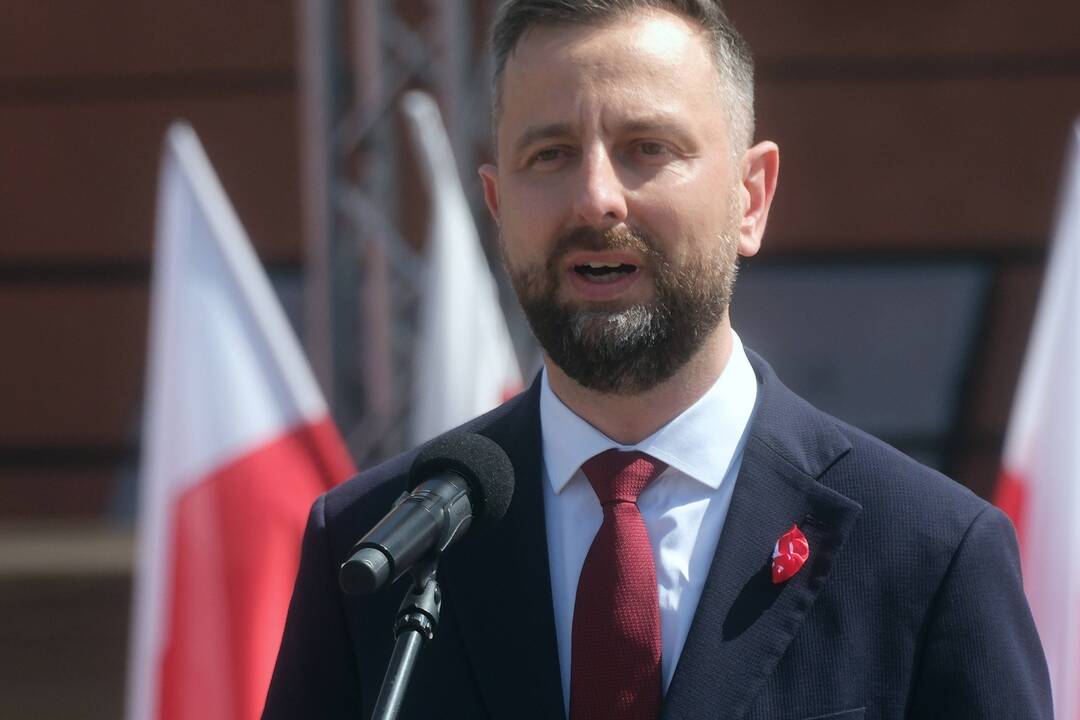 Gynybos ministras: Lenkija neplanuoja siųsti karių į Ukrainą taikai palaikyti