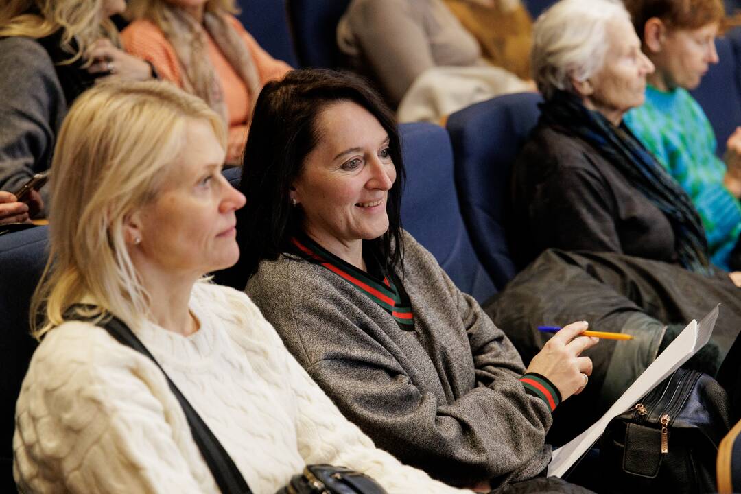 Aplodismentai: T. Milušauskaitė dėkinga leidyklai ir visai komandai, kuri išleido nepaprasto grožio art deco mados enciklopediją.