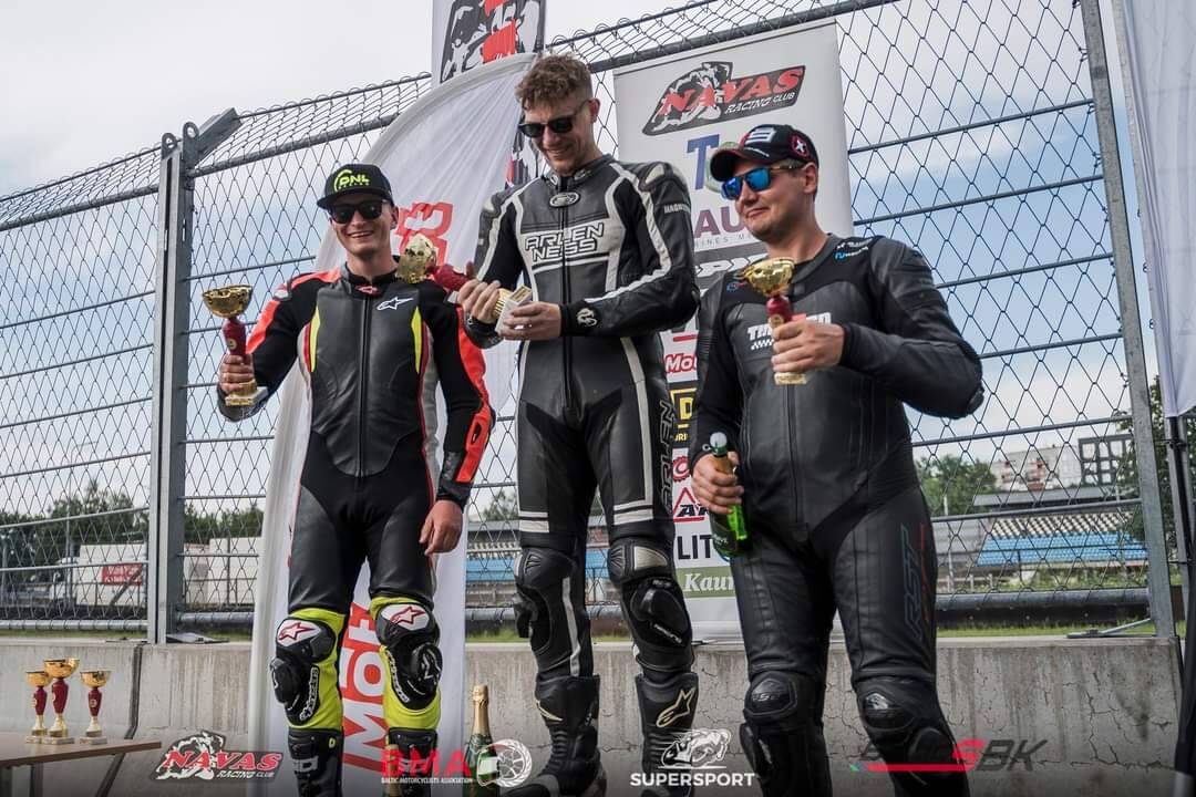 Pasirinkimas: K. Žibutis supranta šio sporto riziką, tačiau sako, kad važiuodamas motociklu jis mėgaujasi gyvenimu.