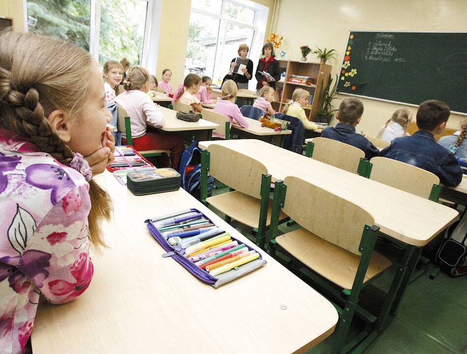 Mokytojai trimituoja: Lietuvos švietimo sistema pūva