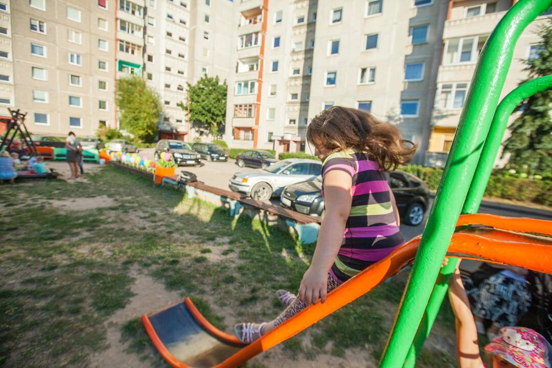 Vaikų žaidimų aikštelės nesaugios?