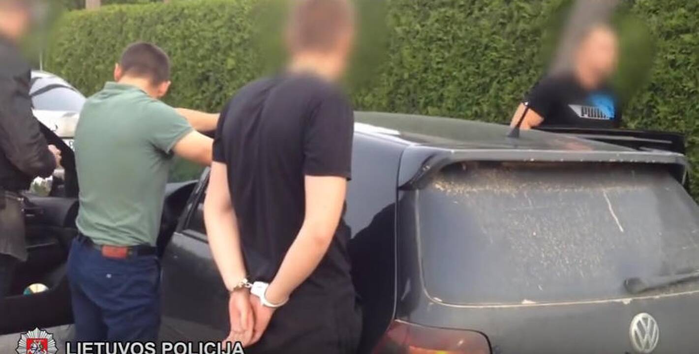 Lietuviai buvo vežami iš užsienio parvaryti vogtų automobilių