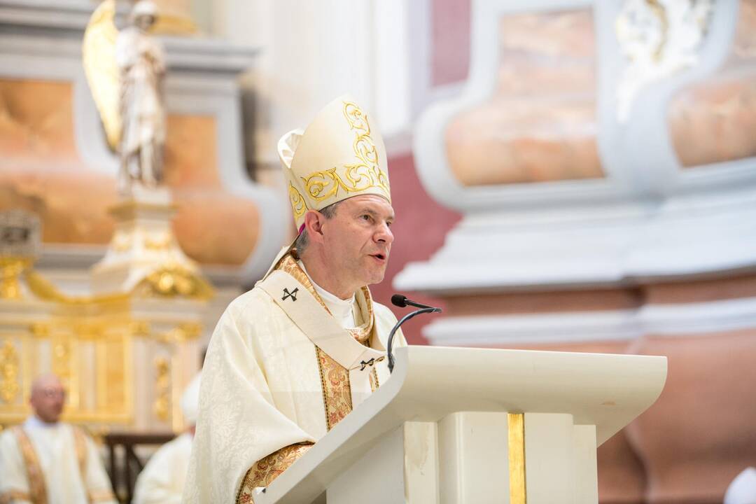 Įšventintas naujas vyskupas A. Jurevičius