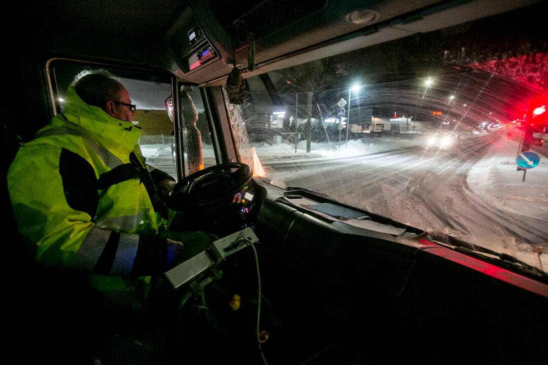 Kaip vyksta naktinis Kauno kelių valymas