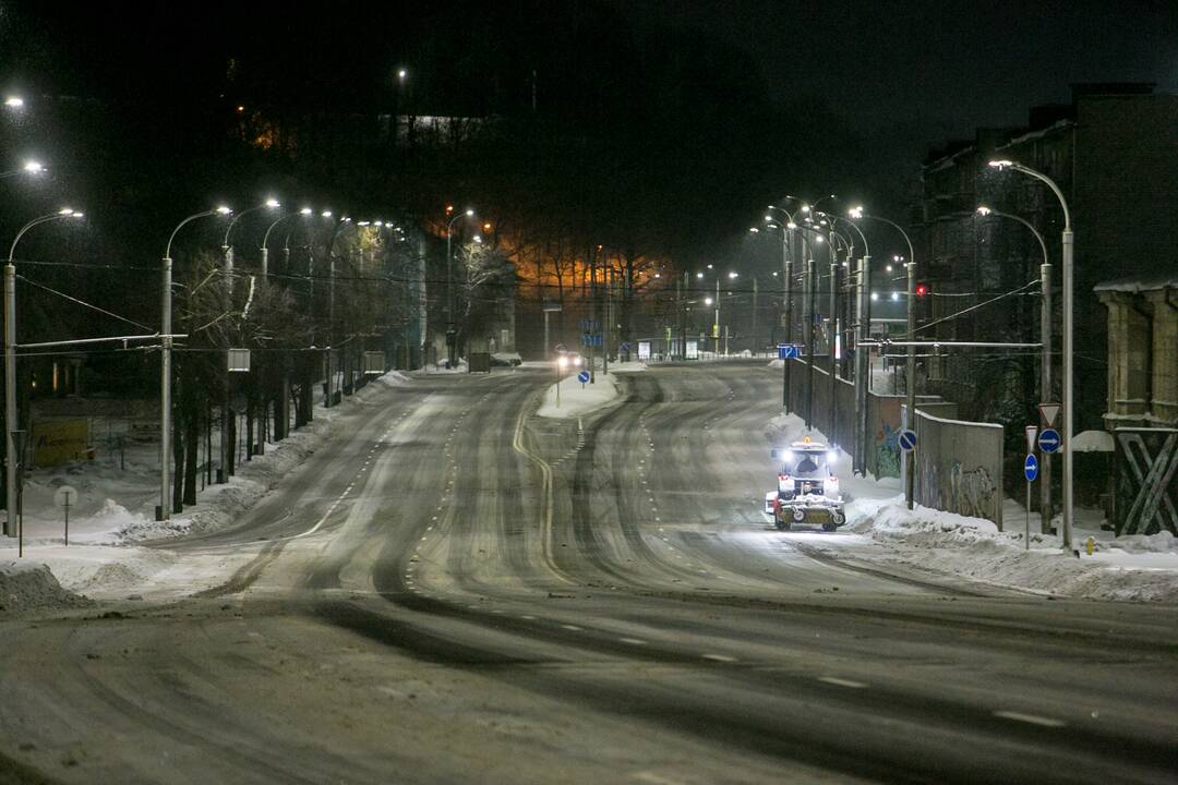 Kaip vyksta naktinis Kauno kelių valymas