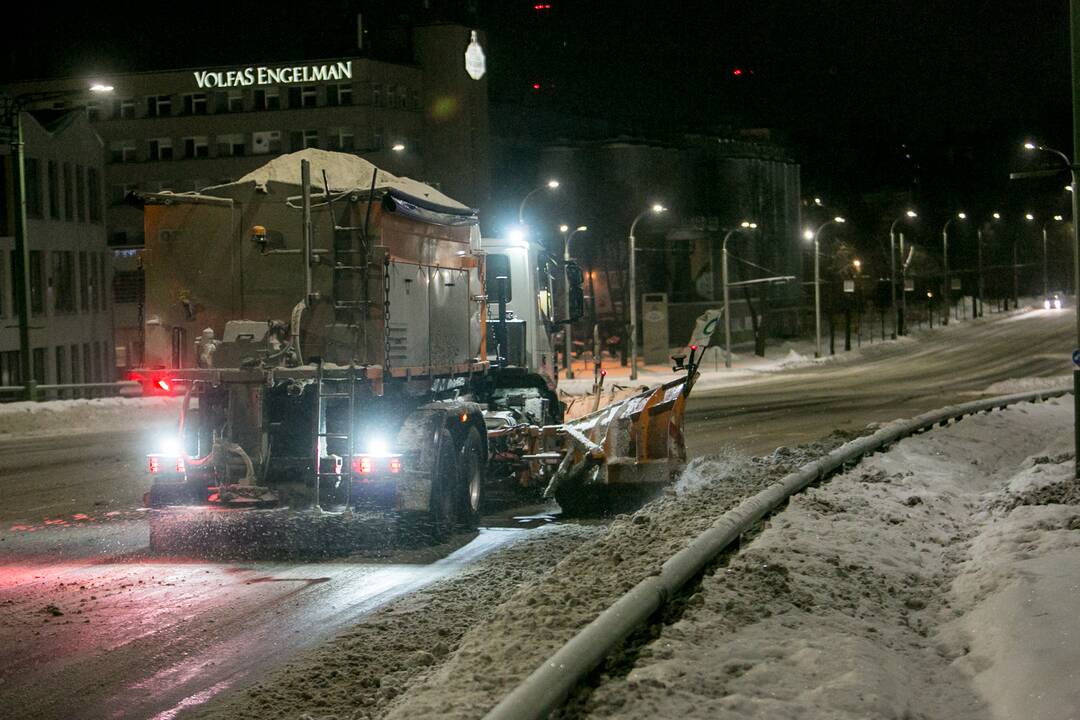 Kaip vyksta naktinis Kauno kelių valymas