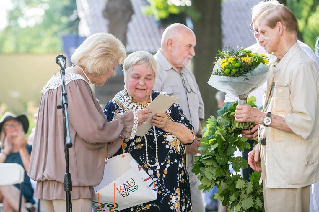 Pagerbta „Poezijos pavasario“ laureatė D.Zelčiūtė