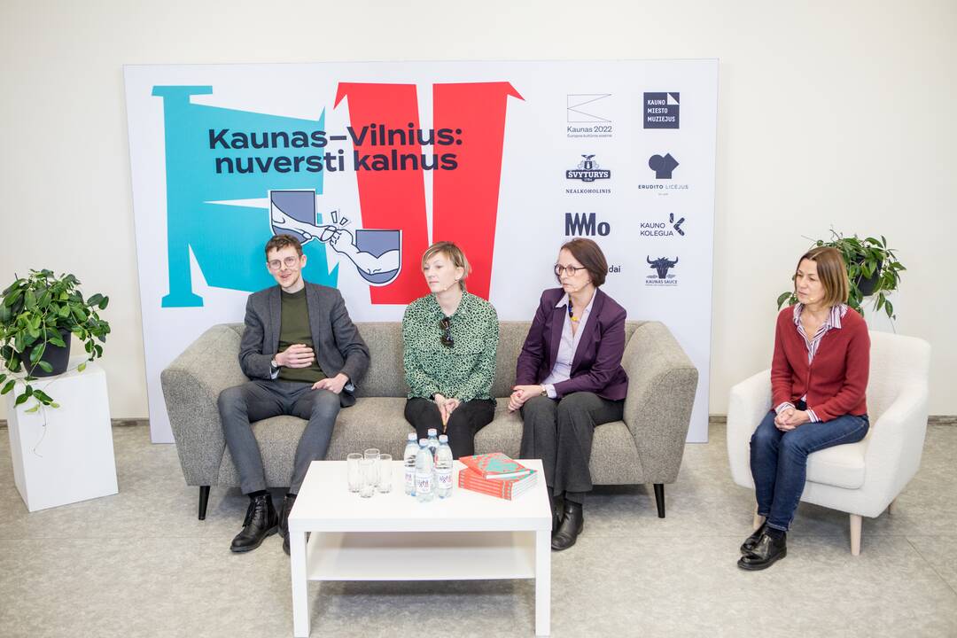 Parodos „Kaunas–Vilnius: nuversti kalnus“ pristatymas