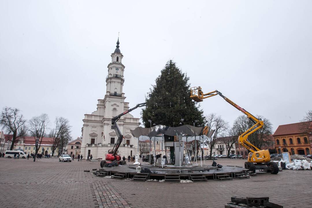 Kalėdų eglutės Kaune nebeliko