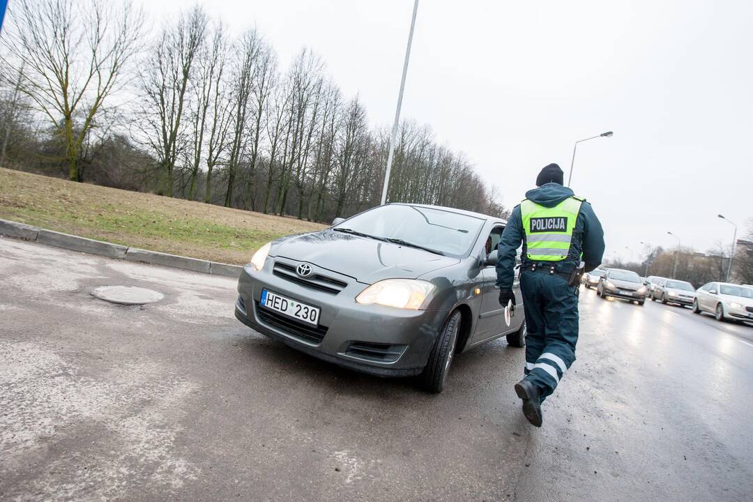 Kauno policija sveikino moteris