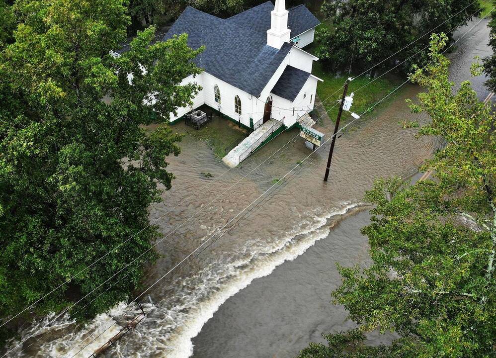 Katastrofiški potvyniai JAV pietryčiuose