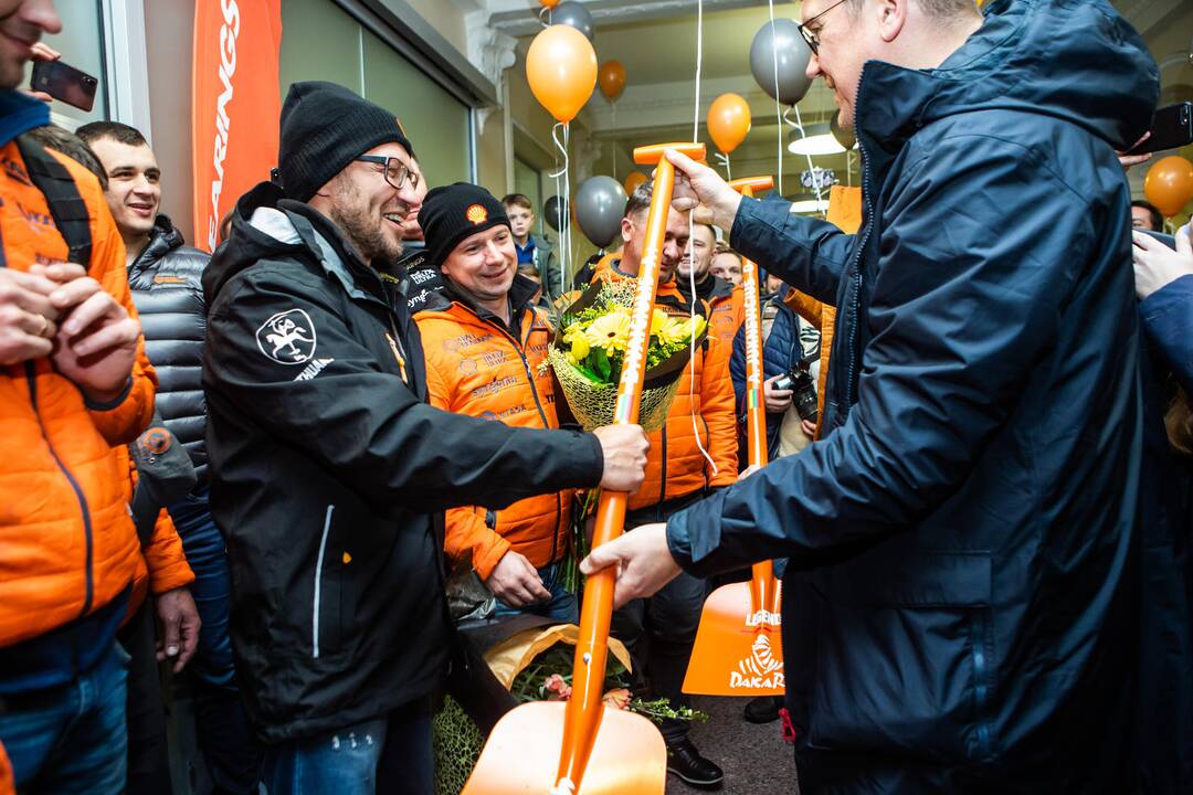 Vilniaus oro uoste pasitikti Dakaro ralio dalyviai