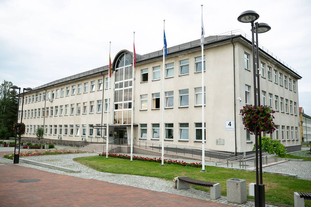 Kaišiadorių savivaldybė dirba po nelegaliu stogu