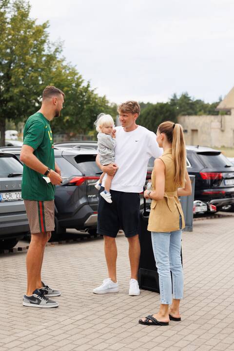 Lietuvos krepšinio rinktinės nariai renkasi į stovyklą