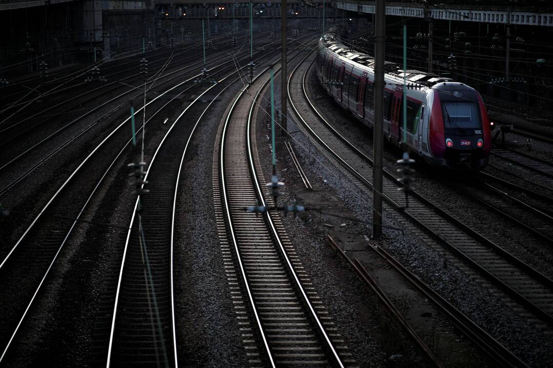 Prancūzijoje tęsiantis streikams gerėja metropoliteno keleivių padėtis