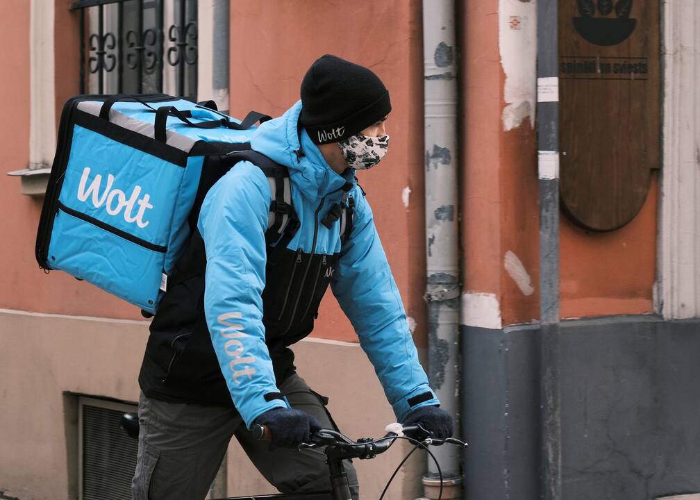 „Wolt“ kurjeriai rengiasi streikui