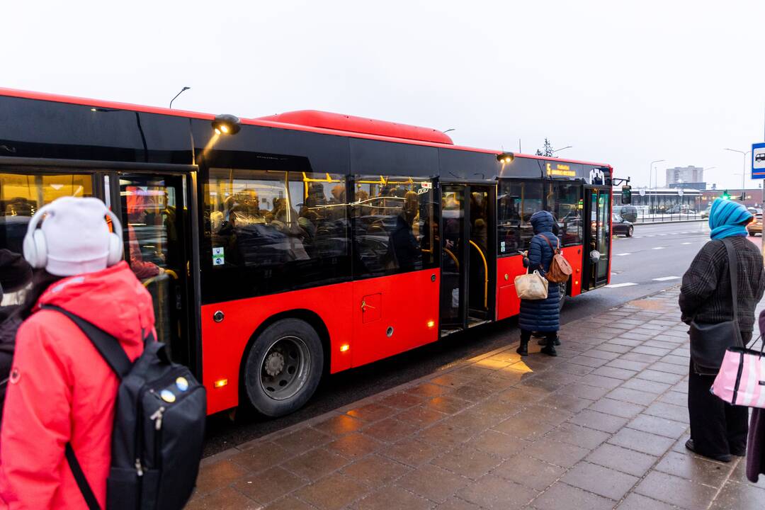 Vyriausybė siūlo pritarti tik daliai prezidento siūlytų transporto lengvatų