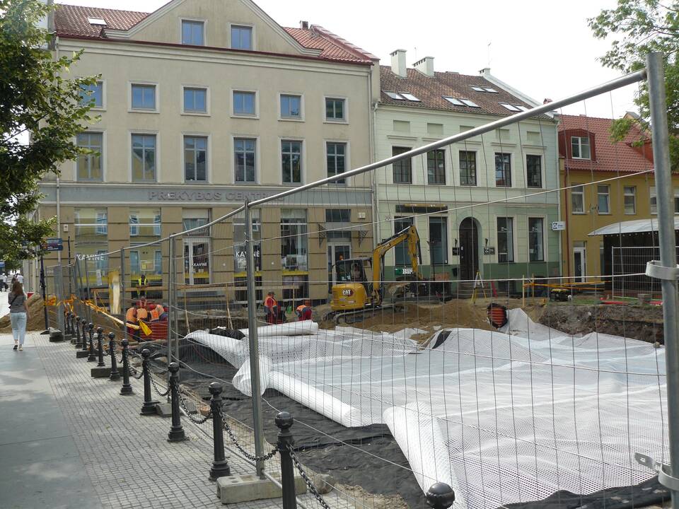 Savivaldybės atstovai tikina: automobilių stovėjimo aikštelė niekur nedings
