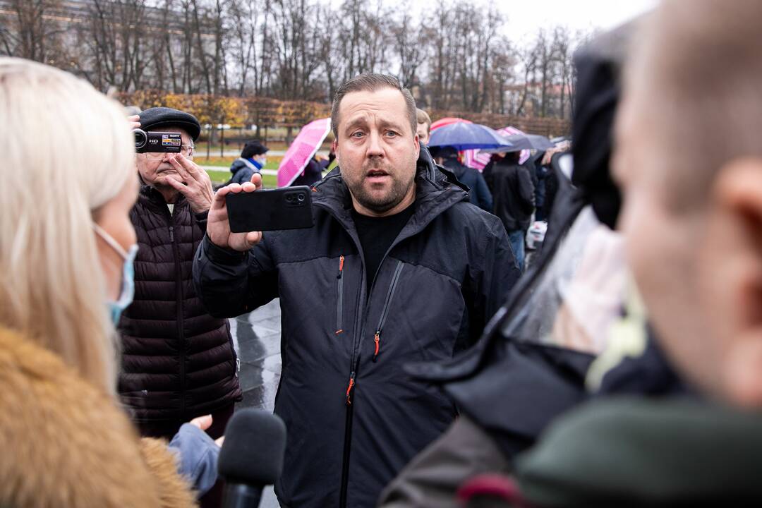 Mitingas už šnipinėjimą nuteistam A. Paleckui palaikyti