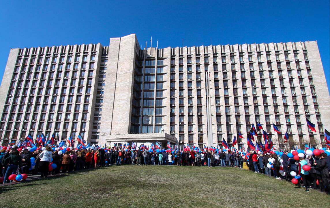 Lietuva ragina griežtinti sankcijas Rusijai dėl pasų išdavimo Donbase