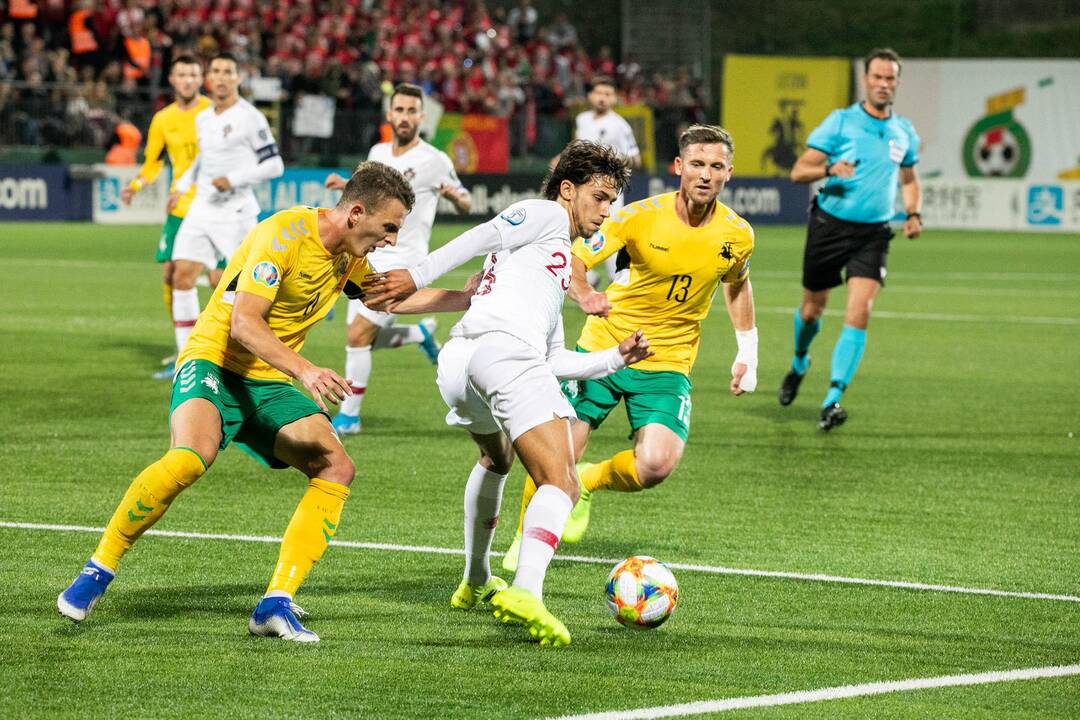 Futbolas: Lietuva – Portugalija 1:5