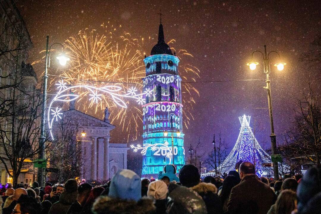 Naujųjų metų sutiktuvėms Vilniaus Katedros aikštėje