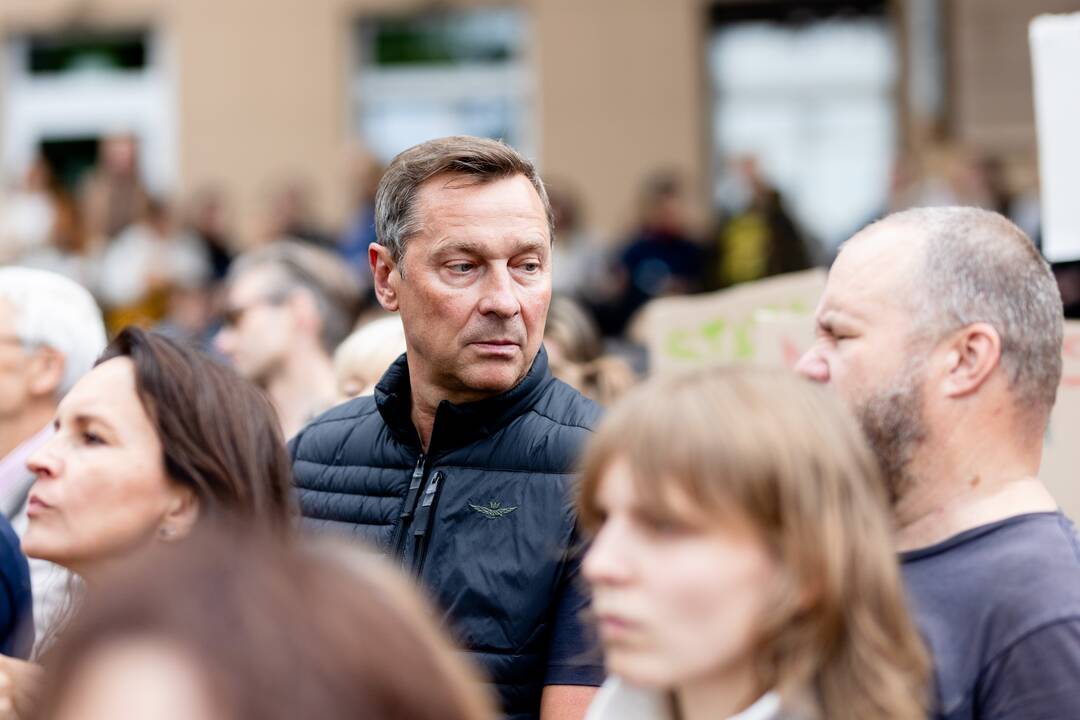 Protestas del medžių J. Basanavičiaus gatvėje