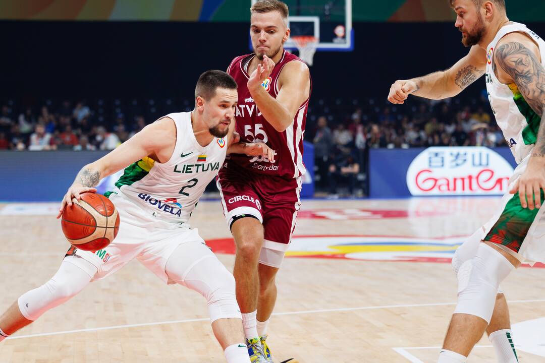 Pasaulio krepšinio čempionatas Filipinuose: Lietuva – Latvija 63:98